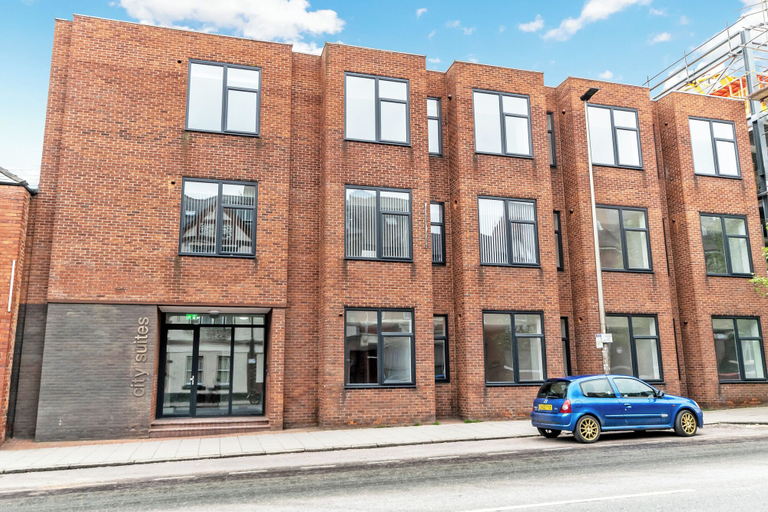 Exterior & Views 2, City Suites by Guestz, Cheshire West and Chester