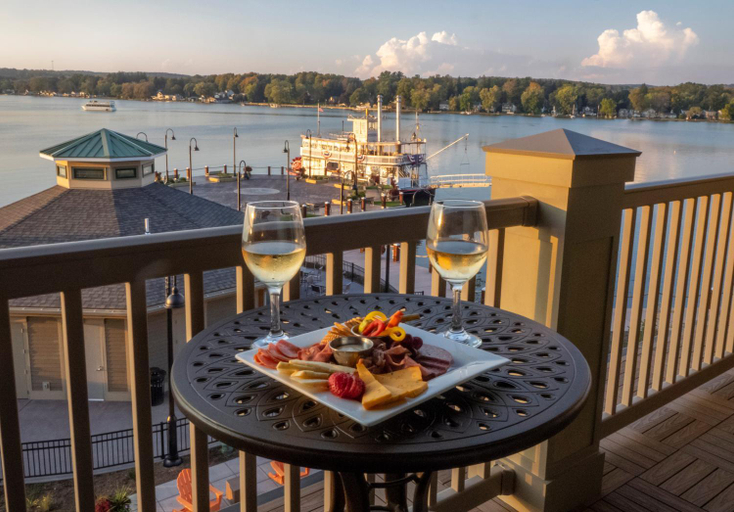 Food & Drinks 5, Chautauqua Harbor Hotel - Jamestown, Chautauqua