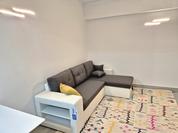 Room 2, Clube Praia da Rocha G 347, Portimão