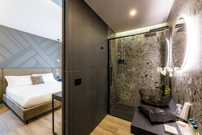 Bedroom 2, MH SUITES Plebiscito, Napoli