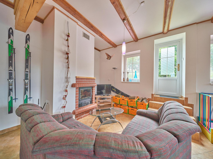 Others 4, Spacious Mountain Retreat, Trutnov