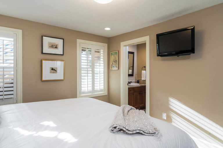 Bedroom 3, Blue Starfish by Avantstay Ocean Views & Direct Cannon Beach Access, Clatsop