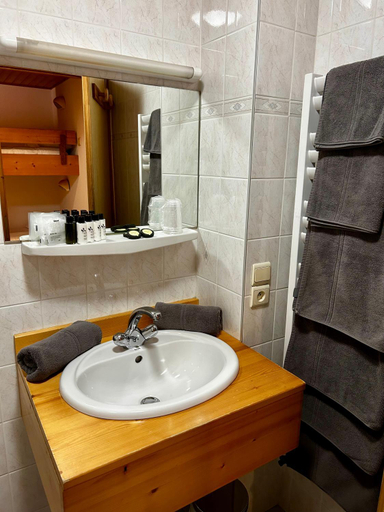 Bathroom 3, Hotel Bel'alpe, Haute-Savoie