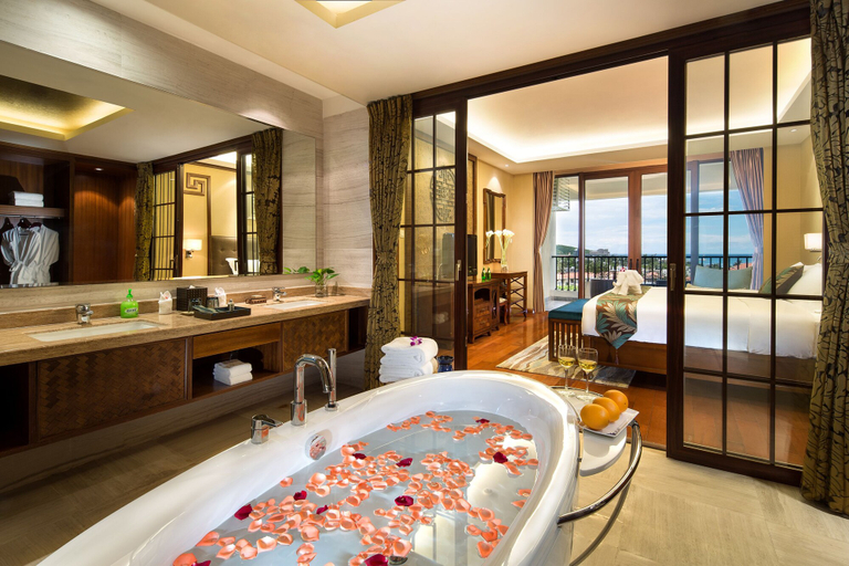 Bathroom 4, NARADA Luhuitou State Guesthouse, Sanya
