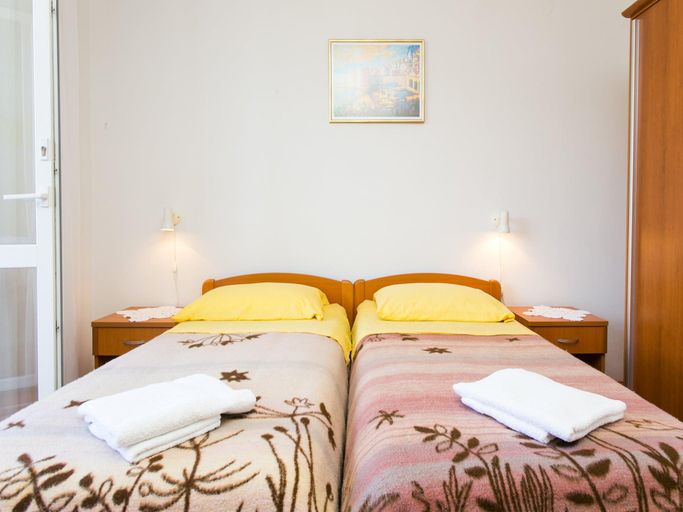 Bedroom 2, Guest House Bridge View - Studio with Balcony and Sea View, Dubrovnik