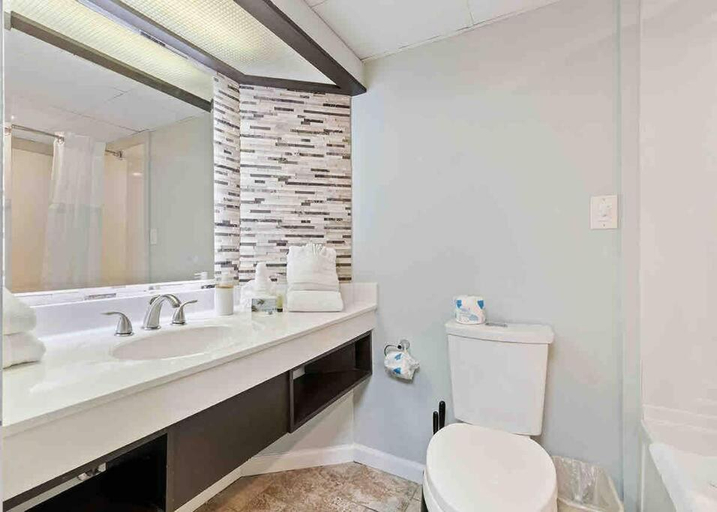 Bathroom 4, Tranquil Palms-Oceanfront Condo, Horry