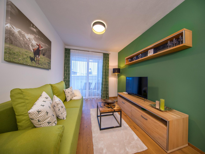 Others 5, Apartment in Neukirchen by Wildkogelbahn, Zell am See