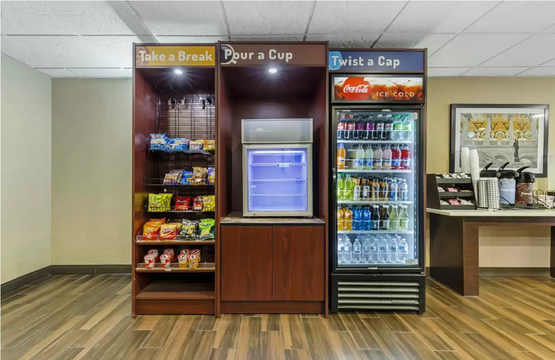 Food & Drinks 5, Comfort Inn Herndon-Reston, Fairfax