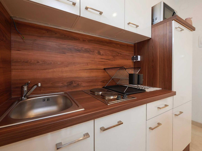 Others 4, Apartments Vujina - Comfort Studio Apartment with Terrace 3 Luka, Kaštela
