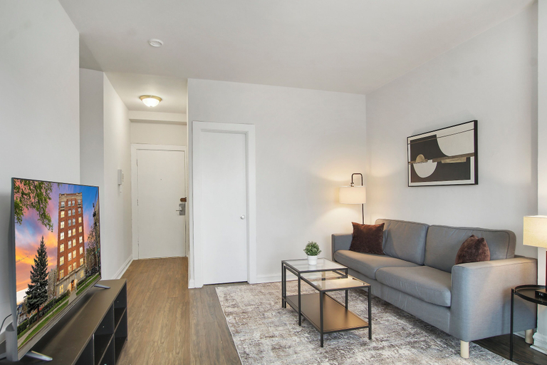 Others 5, Sleek 2BR - Hyde Park 405, Cook