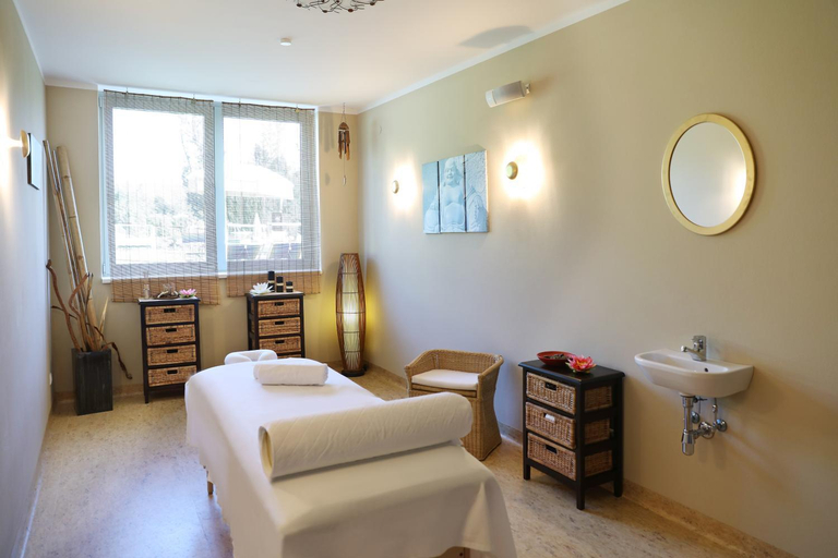 Bedroom 3, Dei Hotel Schonblick, Villach Land