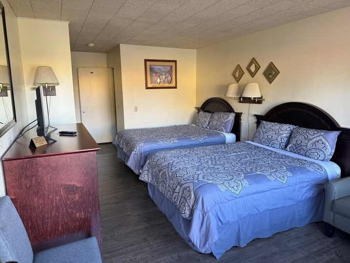Others 3, Down Towner Inn, Idaho