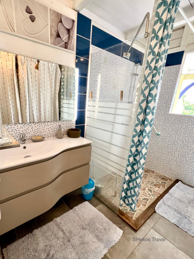 Bathroom, Villas Alizes et Brises Marines, Le Moule