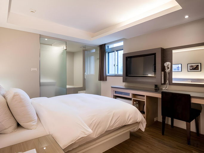 Bedroom 3, Royal Garden Hotel, New Taipei City