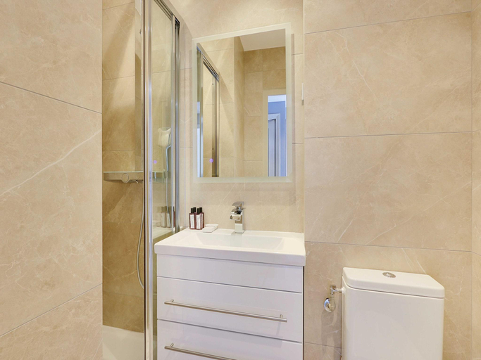 Bathroom 3, Beautiful apartment - 2BR6P - Pere-Lachaise, Paris