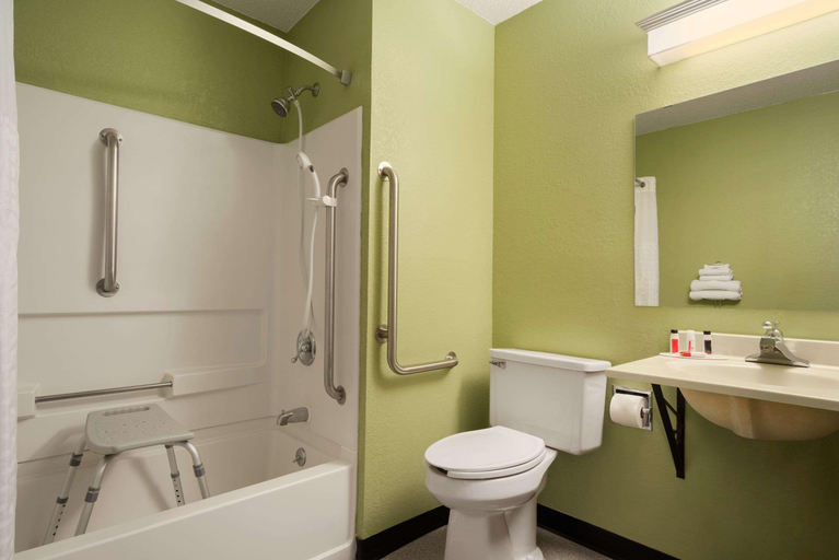 Bathroom 4, Super 8 by Wyndham Ithaca, Tompkins