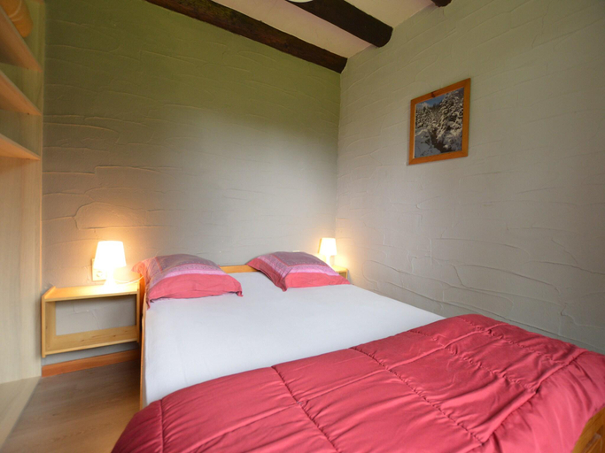 Bedroom 2, Elegant Beverce Escape, Liège