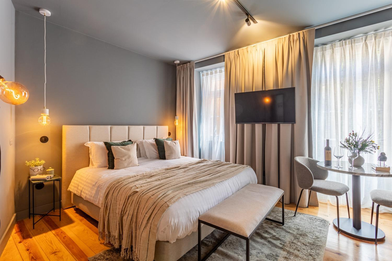 Others 5, Gralhas Suites, Lisbon