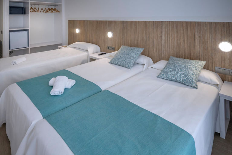Bedroom 3, 4R Salou Park Resort II, Tarragona