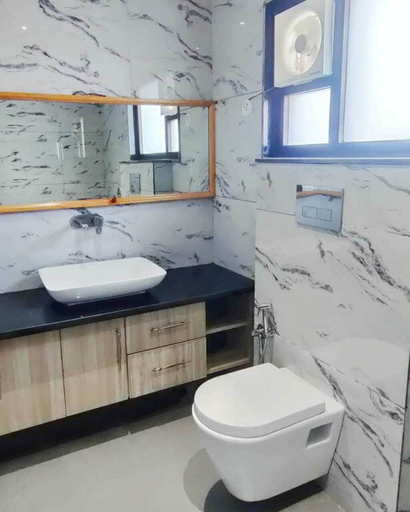 Bathroom 5, The Crown A Pinnacle of Luxury, Garhwal