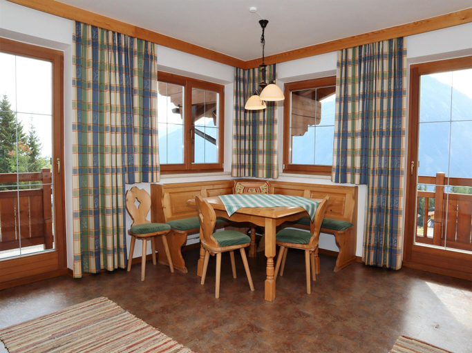 Others 5, Apartment in Hochkrimml near Ski Slopes, Zell am See