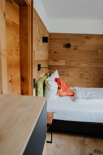 Bedroom 3, Bierhotel Loncium & Privatbrauerei, Hermagor