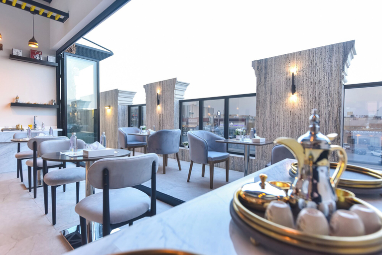 Food & Drinks 5, Marsal Park Hotel, Riyadh