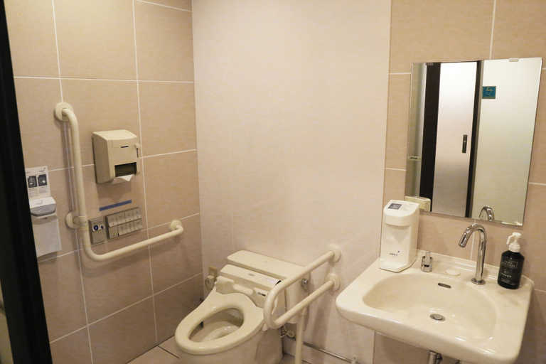 Bathroom 5, Country Hotel Takayama, Takayama