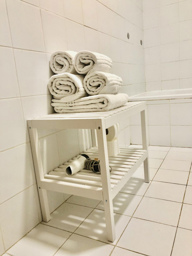 Room 4, Cl Rigos 3A in Oporto, Porto