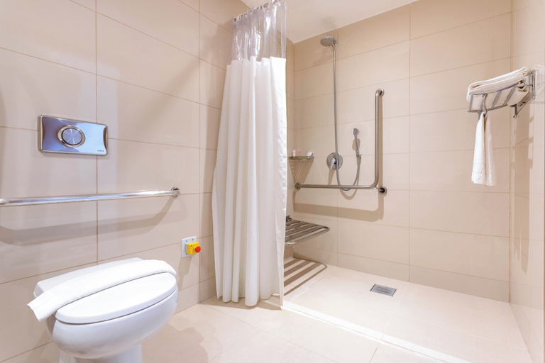 Bathroom 5, Ramada By Wyndham Brasilia Alvorada, Brasília