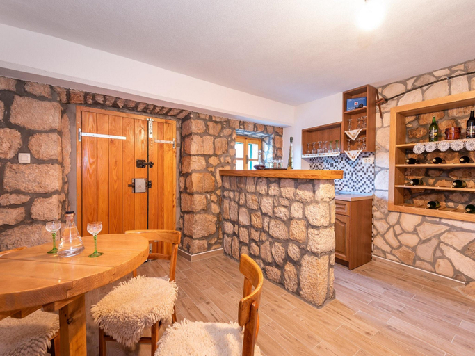 Others 4, Villa Lazini Dvori - Two Bedroom Stone House Villa with Private Pool, Ploče