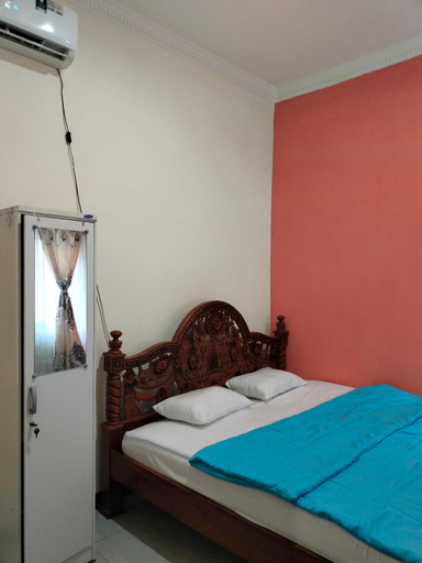 Bedroom 1, Taman Salak Homestay (entire house), Madiun