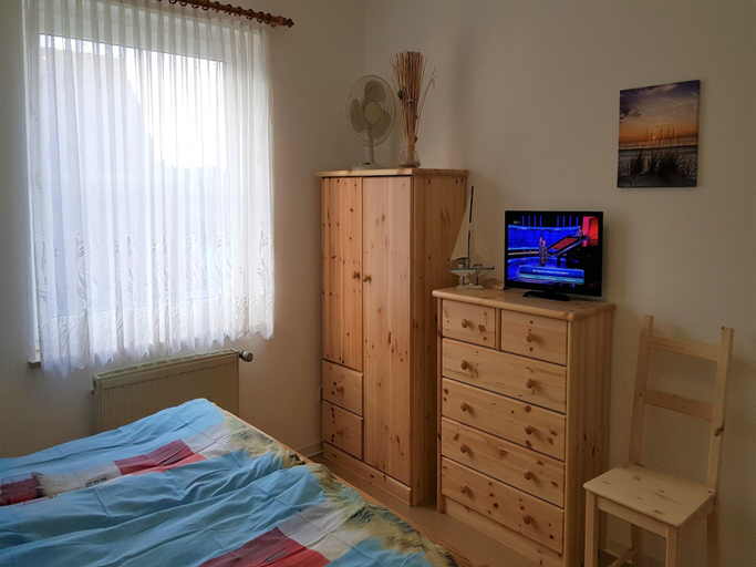 Bedroom 2, Appartement in Strandnahe, Nordwestmecklenburg
