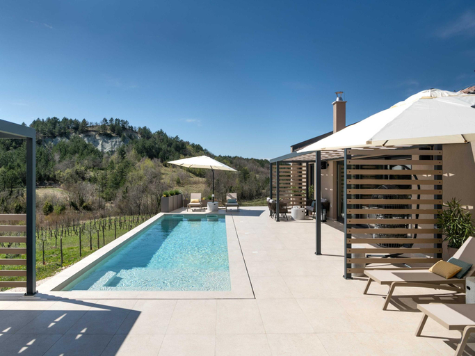 Sport & Beauty 2, Villa Noeli with Swimming Pool, Buzet
