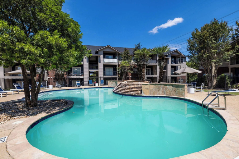 Sport & Beauty 1, Landing San Antonio Royal Ridge, Bexar