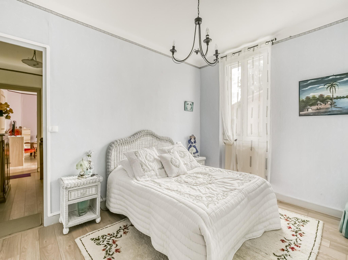 Bedroom 2, Charming Stay in Heart of Dax, Landes