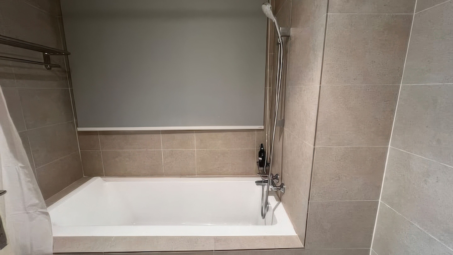 Bathroom 5, The OOAK Suites and Residence Staycation KL, Kuala Lumpur