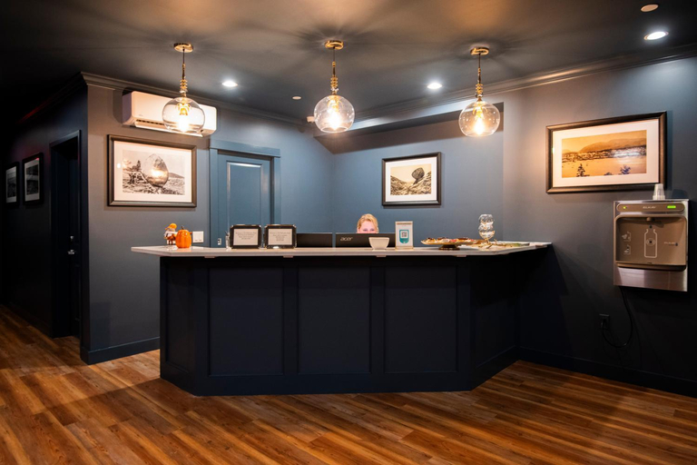 Public Area 3, The Pathmaker Hotel, Hancock