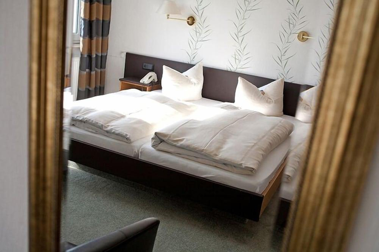 Bedroom 2, Luckai Hotel & Restaurant Inhaber Dennis Burmann, Hochsauerlandkreis