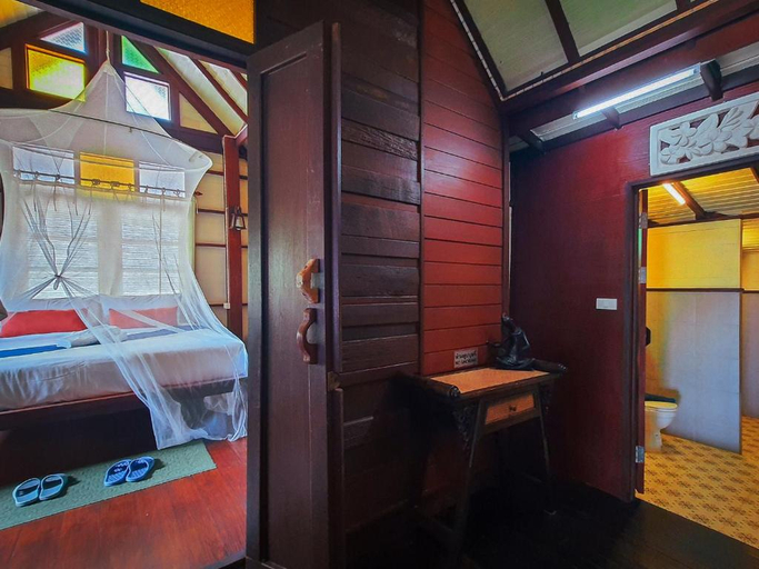 Bedroom 4, Baan Thong Ching Resort, Khanom