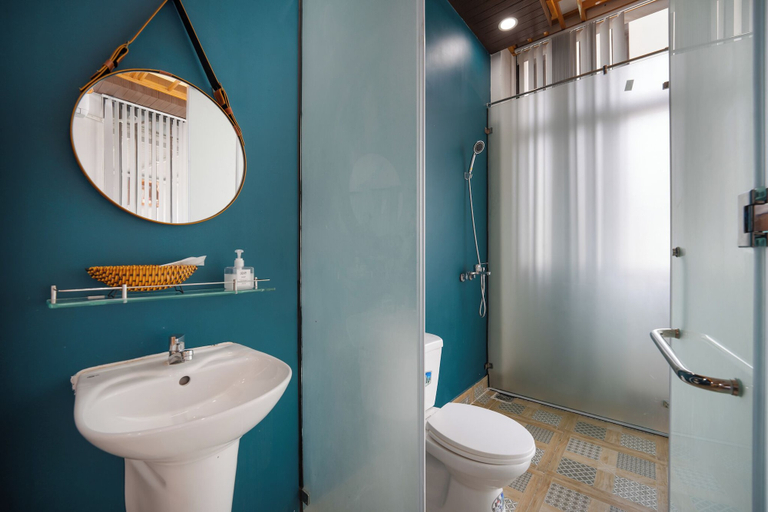 Bathroom 4, N to M House, Da Nang