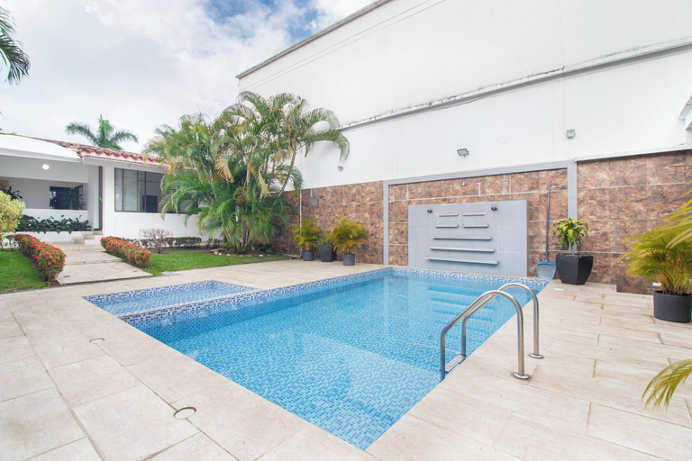 Sport & Beauty 5, Casa Blau, Santiago de Cali