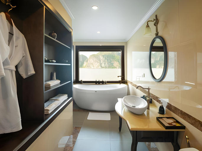 Bathroom 4, DORIS CRUISE, Hạ Long