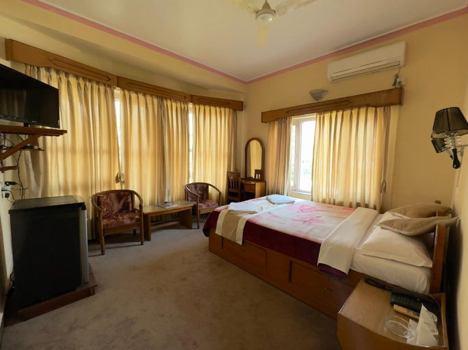4, Green Tara Hotel, Gandaki