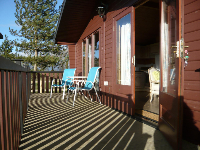 Others 4, Cottage in Brookland with Private Sauna, Kent
