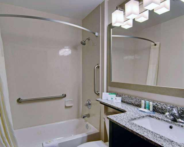 Bathroom 4, Comfort Inn Mount Airy, Surry