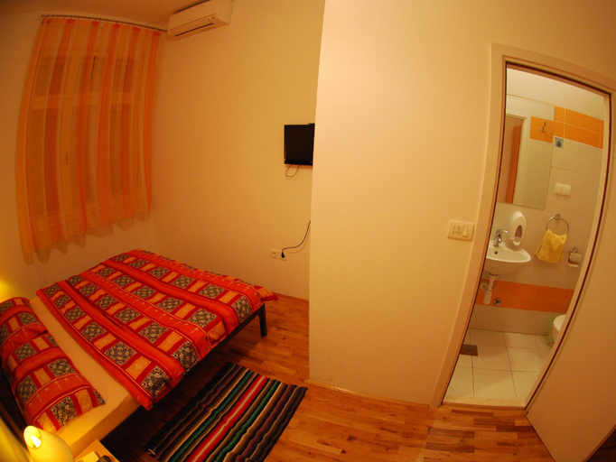 Bedroom 2, Hostel Split Backpackers, Split