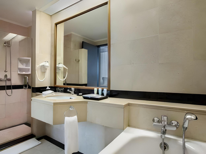 Bathroom 22