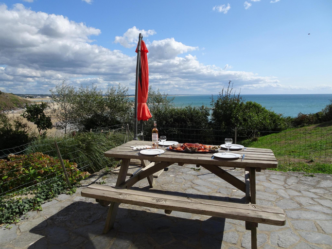 Others 5, Villa in Normandy with Beach Access, Manche