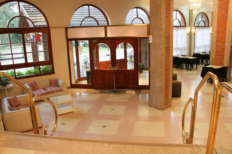 Lobby 2, Algeciras, Pinamar